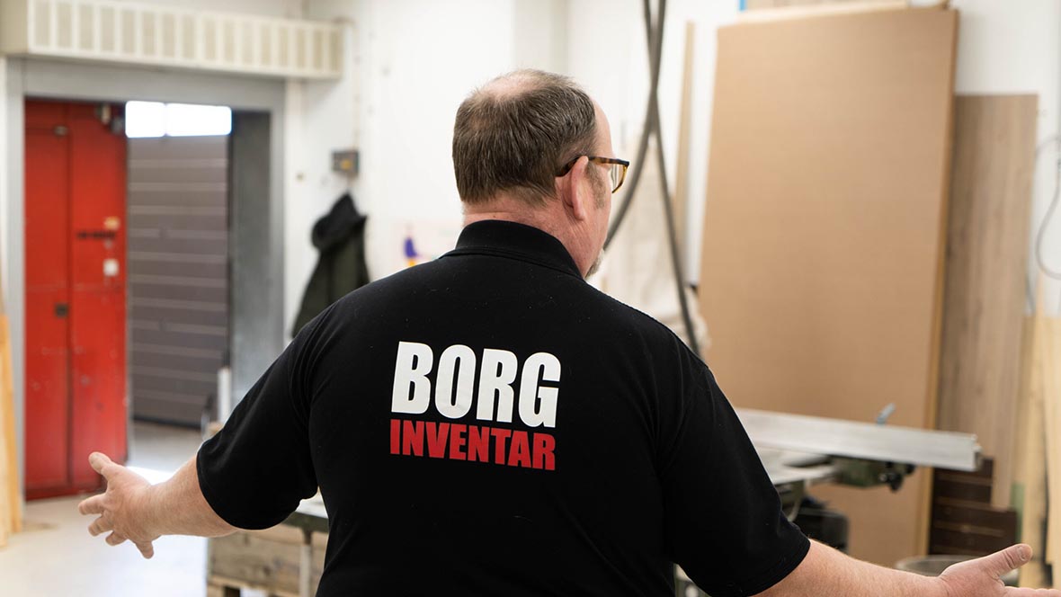 Knud Borg i sin virksomheds værksted