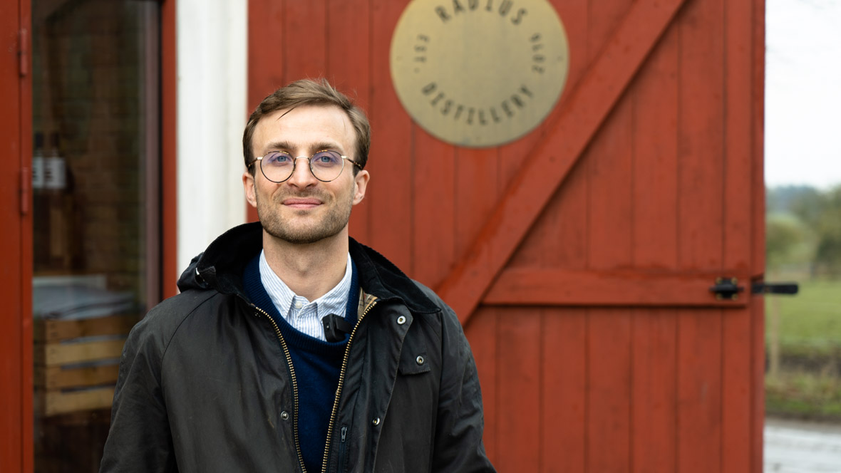 Ejer og direktør hos Knudsen Extrusion Peter Rosenkrands med gæster fra Vordingborg Erhvervsforening